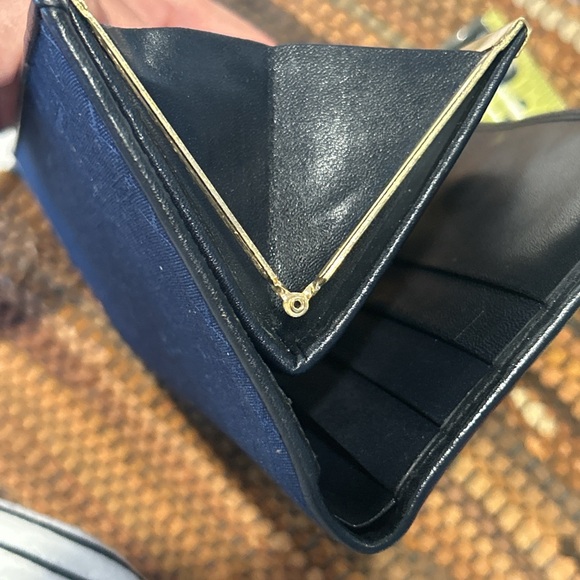 Givenchy Wallet NIB Kisslock Wallet - Picture 9 of 16